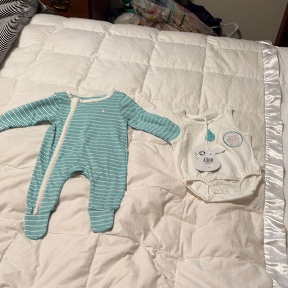 Little Green & co baby Set